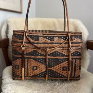 Vintage/Antique Tiruray Tribe bag basket with lid